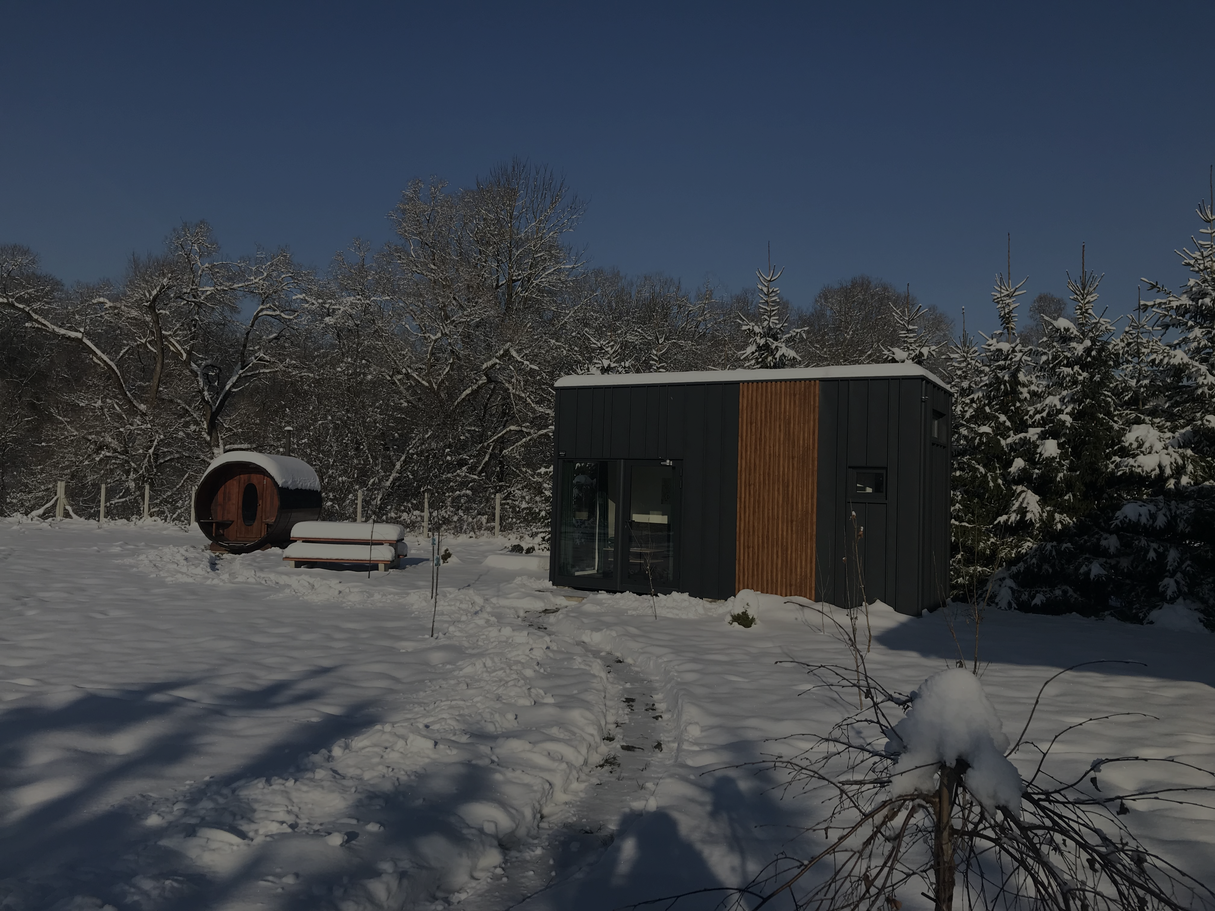 TinyHouses & Garden